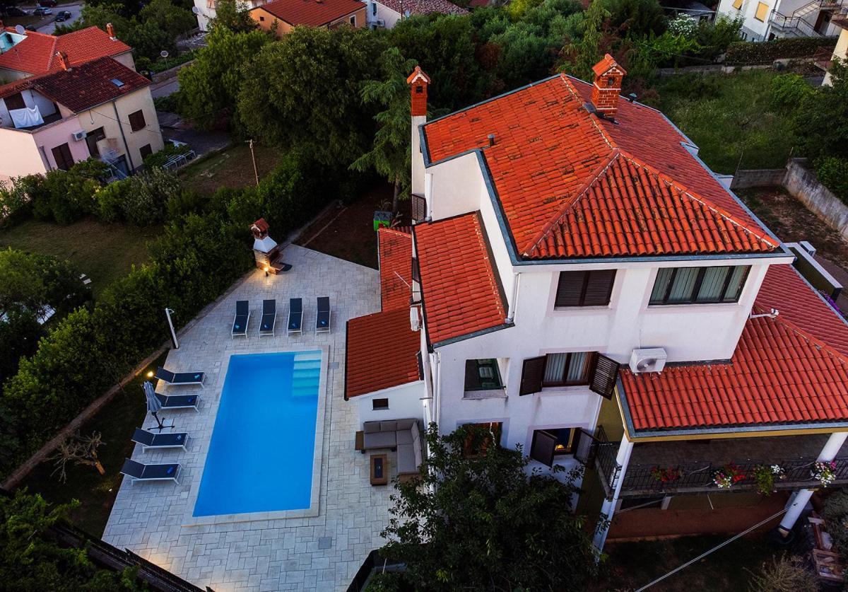 Big Swimming Pool Apartment Monvidal Pula Ngoại thất bức ảnh