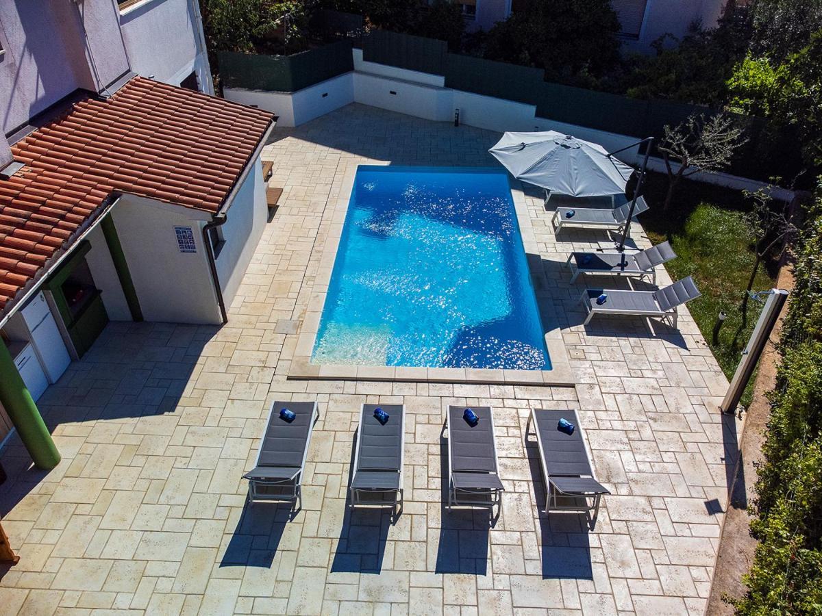 Big Swimming Pool Apartment Monvidal Pula Ngoại thất bức ảnh