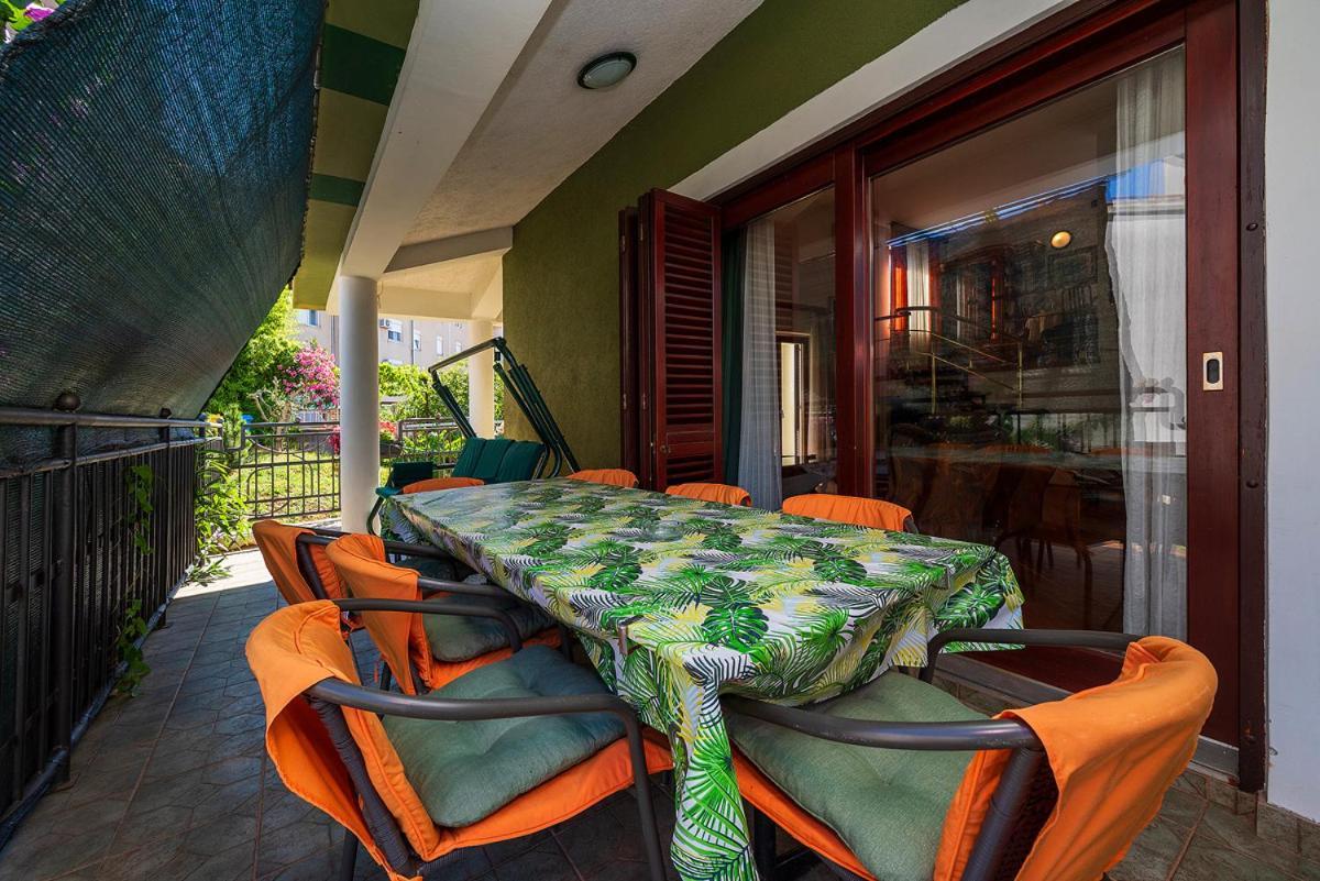 Big Swimming Pool Apartment Monvidal Pula Ngoại thất bức ảnh