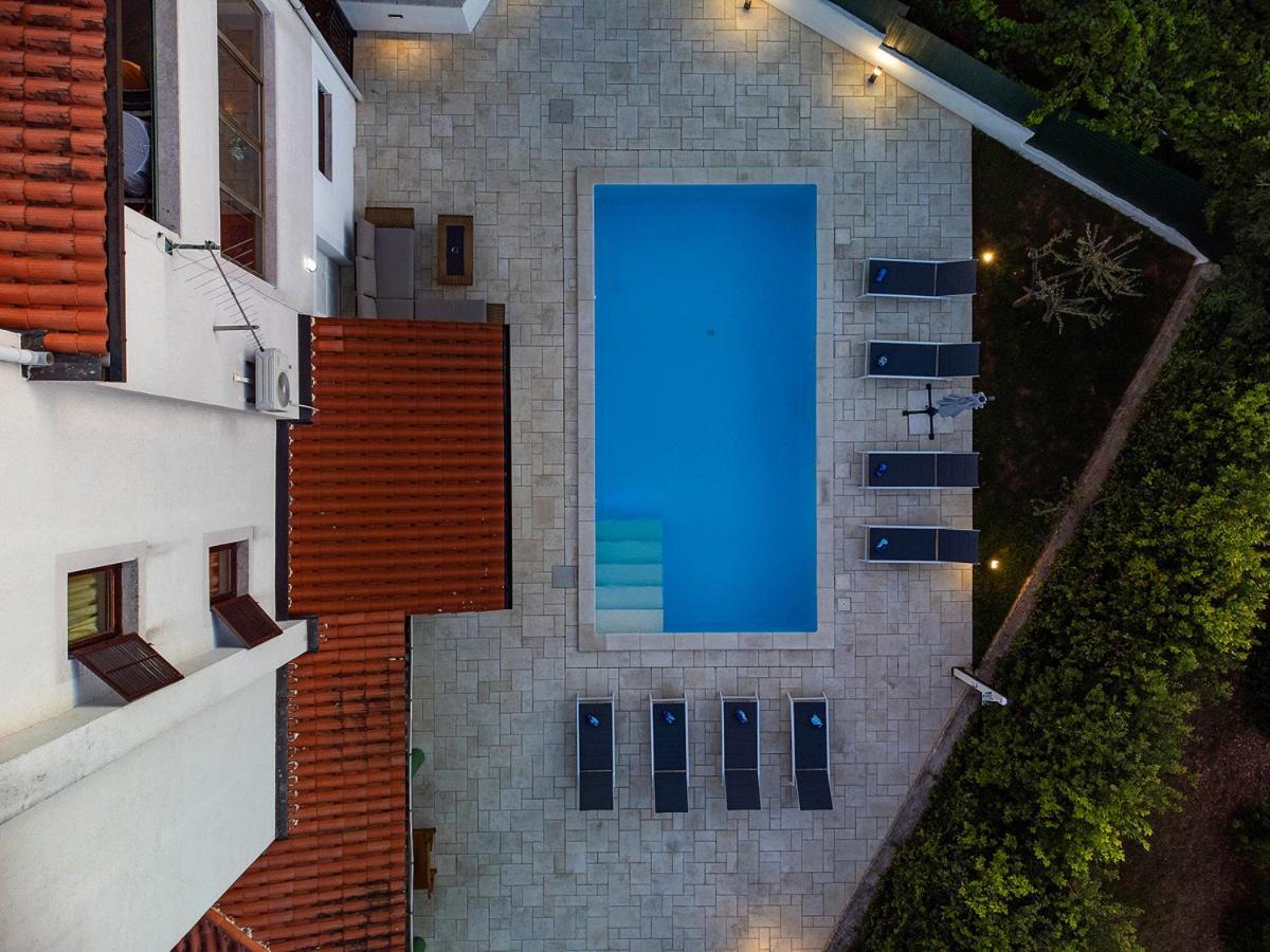 Big Swimming Pool Apartment Monvidal Pula Ngoại thất bức ảnh
