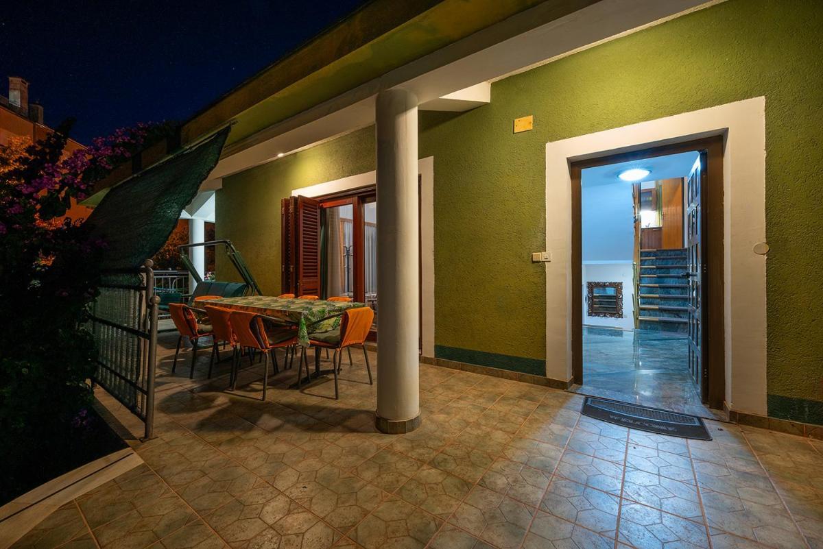 Big Swimming Pool Apartment Monvidal Pula Ngoại thất bức ảnh