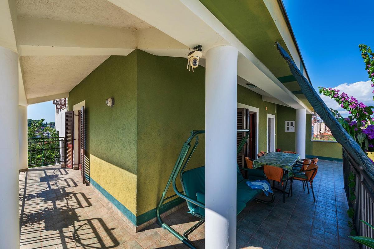 Big Swimming Pool Apartment Monvidal Pula Ngoại thất bức ảnh